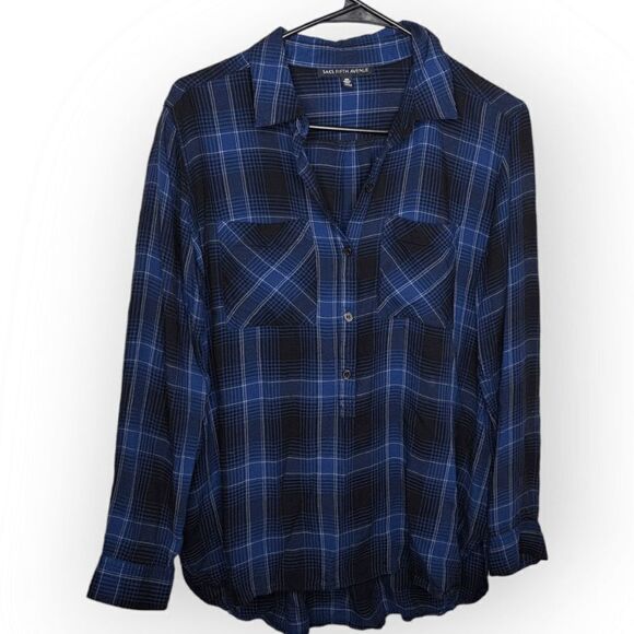 Saks Fifth Avenue Plaid Button Up Top size Medium - Picture 1 of 6